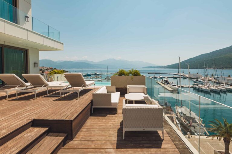 Portonovi Residences M2 villa met zwembad en zeezicht