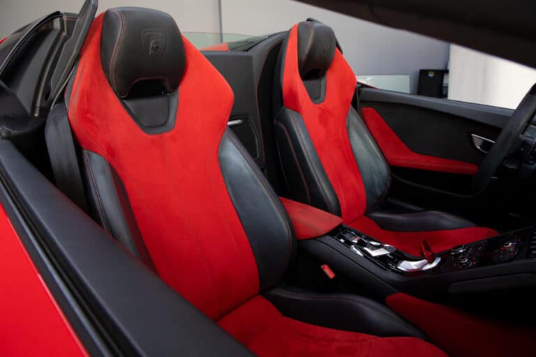 Lamborghini Huracan Spyder Red | Dubai | LV Travel Agency
