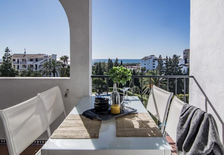 MIJAS COSTA Stylish Holiday Apartment with Ocean Views | LV Travelagency