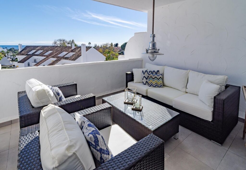 NUEVA ANDALUCIA - Modern appartement met mooi uitzicht