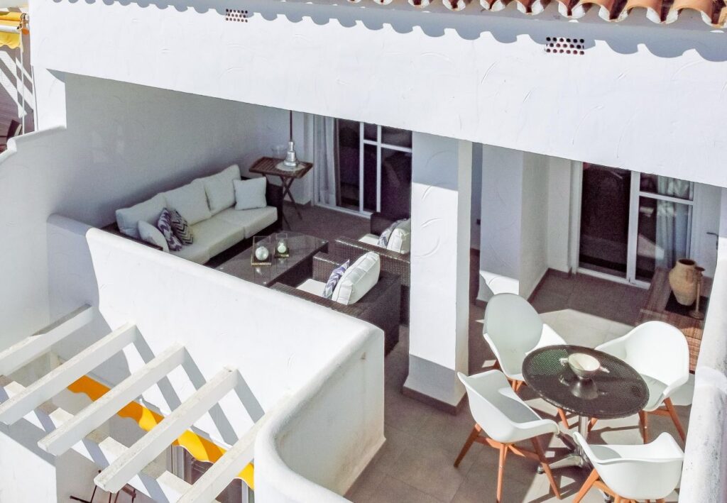 NUEVA ANDALUCIA - Modern appartement met mooi uitzicht