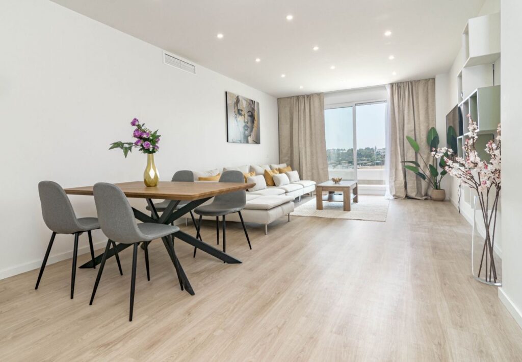 NUEVA ANDALUCIA - Modern appartement met mooi uitzicht