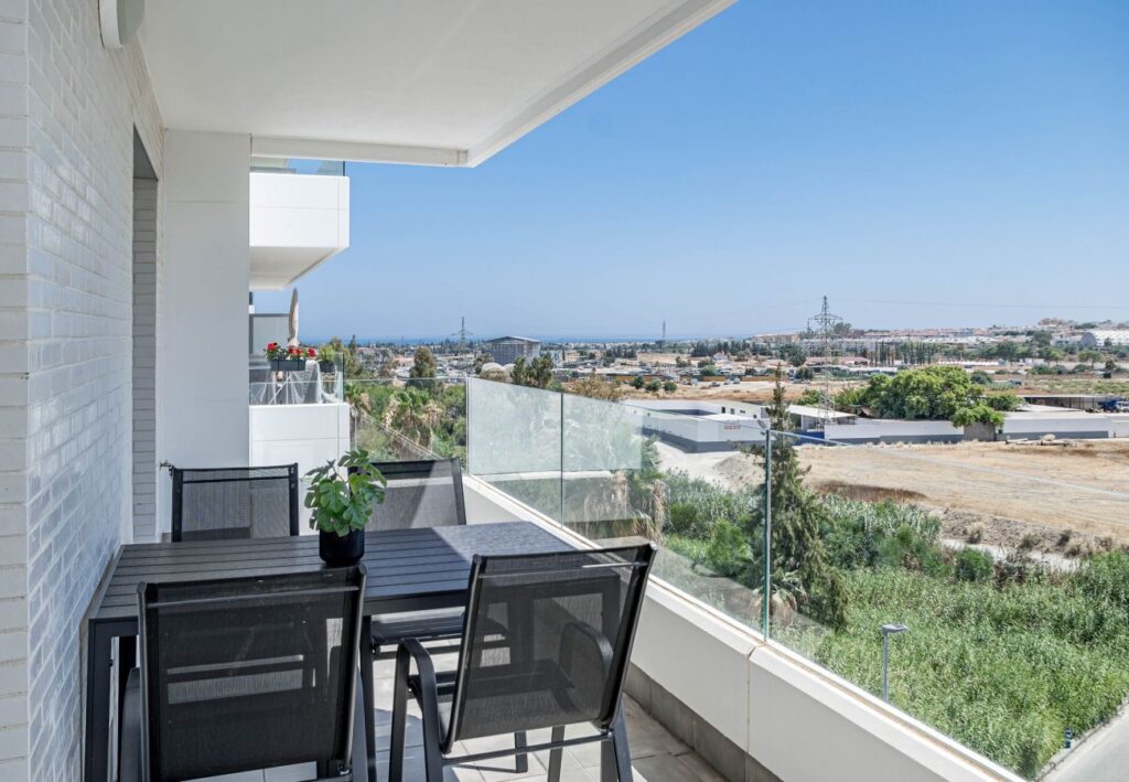 NUEVA ANDALUCIA - Modern appartement met mooi uitzicht