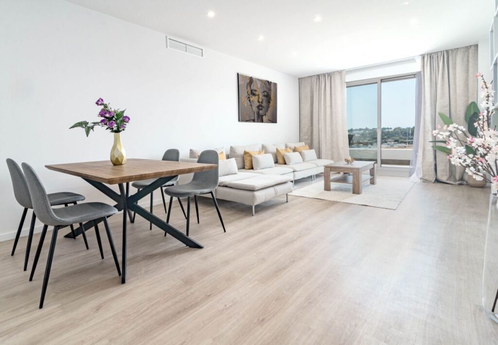 NUEVA ANDALUCIA - Modern appartement met mooi uitzicht