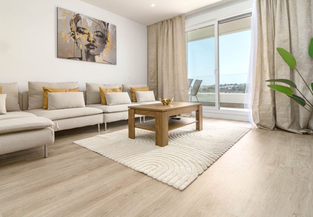 NUEVA ANDALUCIA - Modern appartement met mooi uitzicht