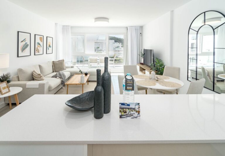 Benahavis - Relaxed & Modern Appartement | LV Travel Agency