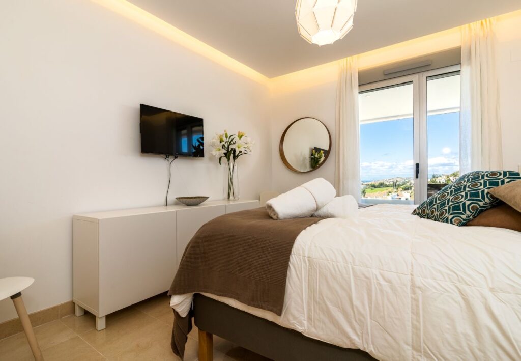 Benahavis - Luxe 3 Kamer Appartement met Uitzicht op Zee | LV Travel Agency