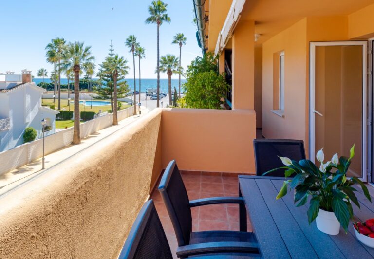 Marbella - Appartement 80 meter van het strand | LV Travel Agency