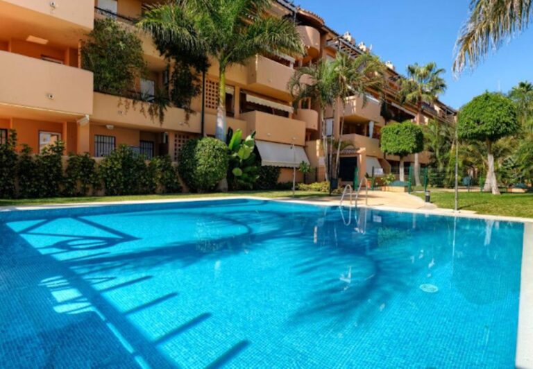 Marbella - Appartement 80 meter van het strand | LV Travel Agency