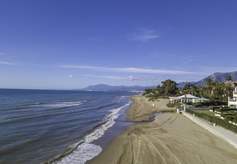 Marbella - Appartement 80 meter van het strand | LV Travel Agency