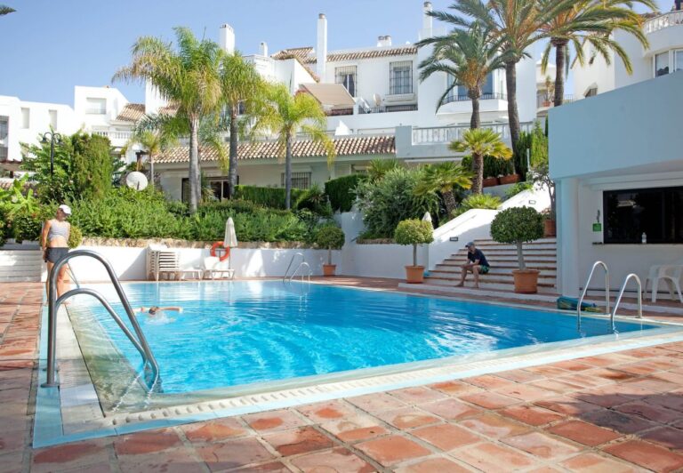 Marbella - White Pearl beach Elviria H1 | LV Travel Agency