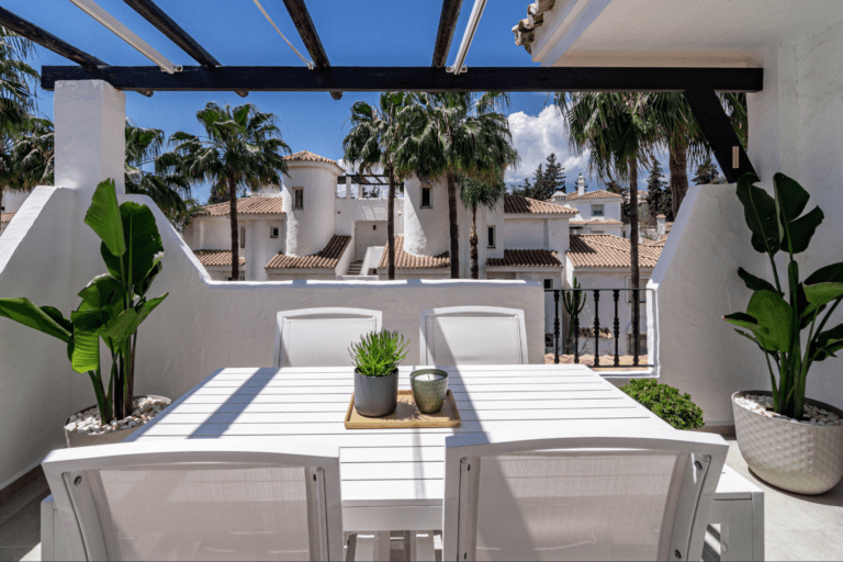 Modern 1 bed flat, close to beach and port | LV Travelagency