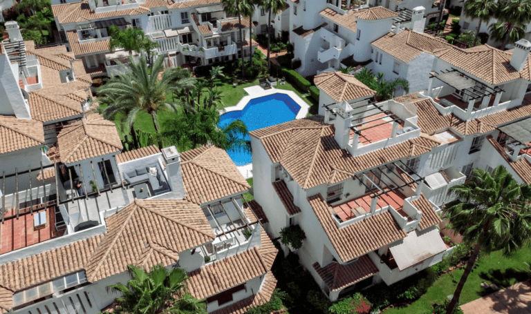 Modern 1 bed flat, close to beach and port | LV Travelagency