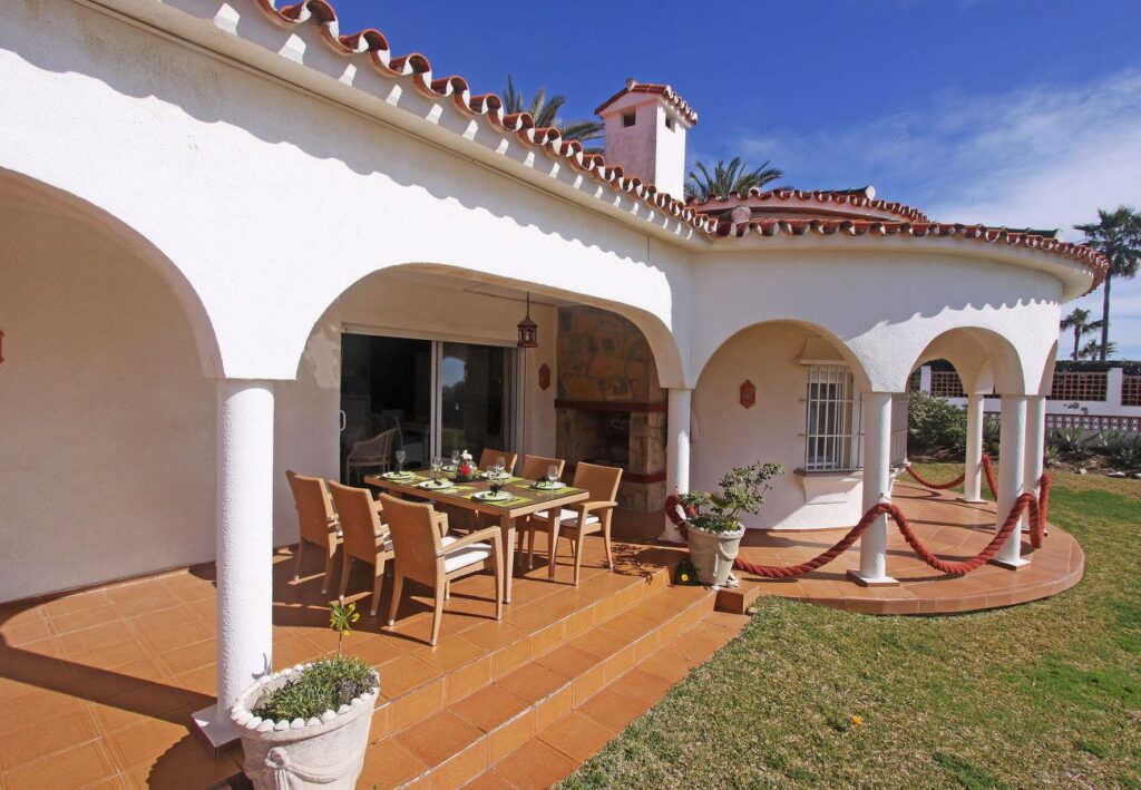 Marbella - Villa aan Zee | LV Travel Agency