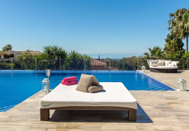 Marbella - Villa Issabella | LV Travel Agency