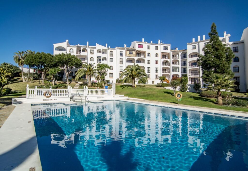 Mijas Costa - Stijlvol Appartement met uitzicht op de Zee | LV Travel Agency