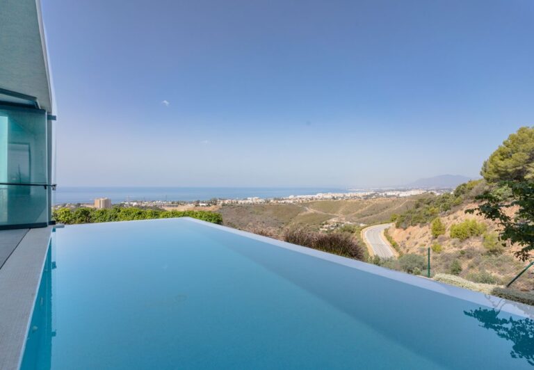 Marbella - Luxe Villa Tomillo | LV Travel Agency