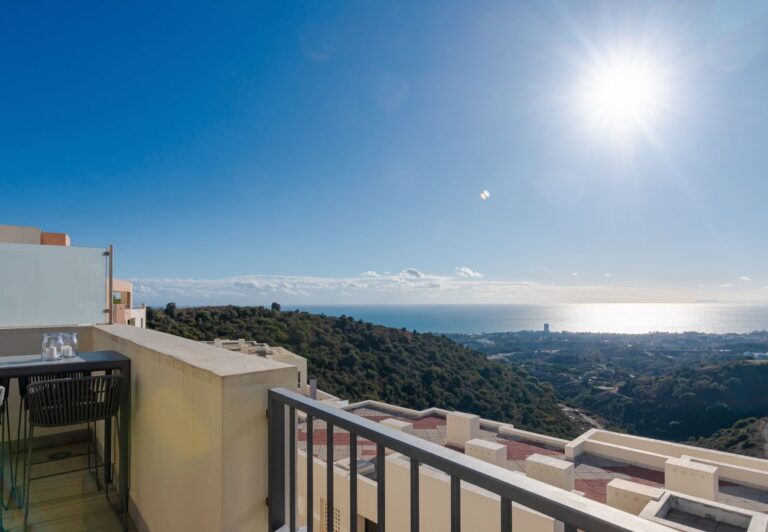 Marbella - Luxueus Penthouse met Spa | LV Travel Agency
