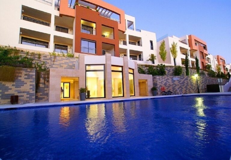 Marbella - Luxueus Penthouse met Spa | LV Travel Agency