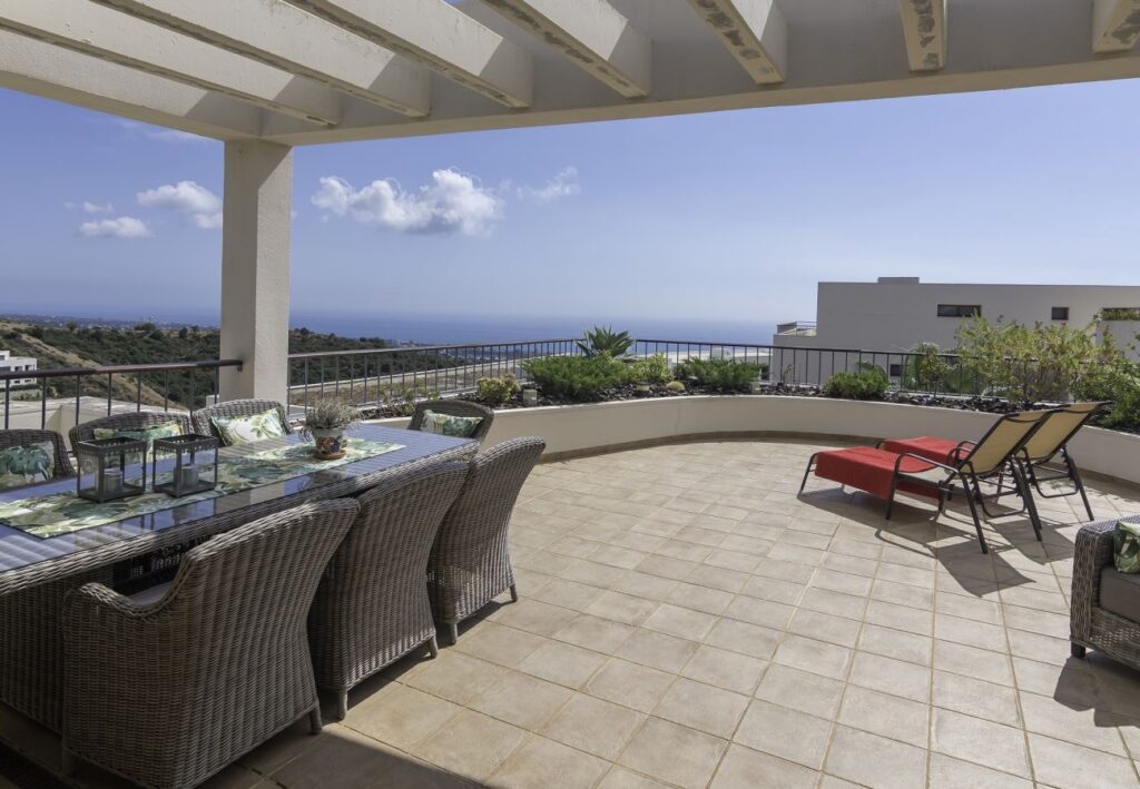 Marbella - Penthouse vlakbij het Strand | LV Travel Agency