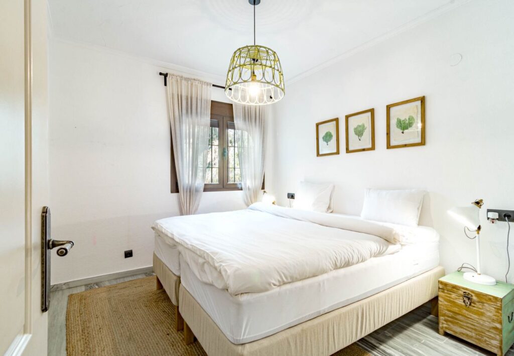 Marbella - Ruim appartement in Golden Beach | LV Travel Agency